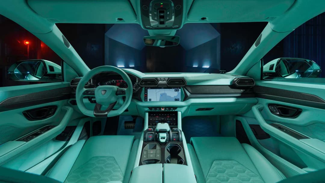 /uploads/BRABUS_900_Lamborghini_Urus_On_Location_65_5af4638c10.webp
