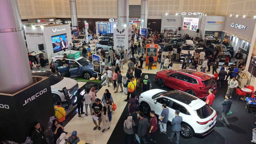 Hari Kedua IIMS Surabaya 2026 Dipadati Pengunjung, Jadi Destinasi Libur Favorit Keluarga