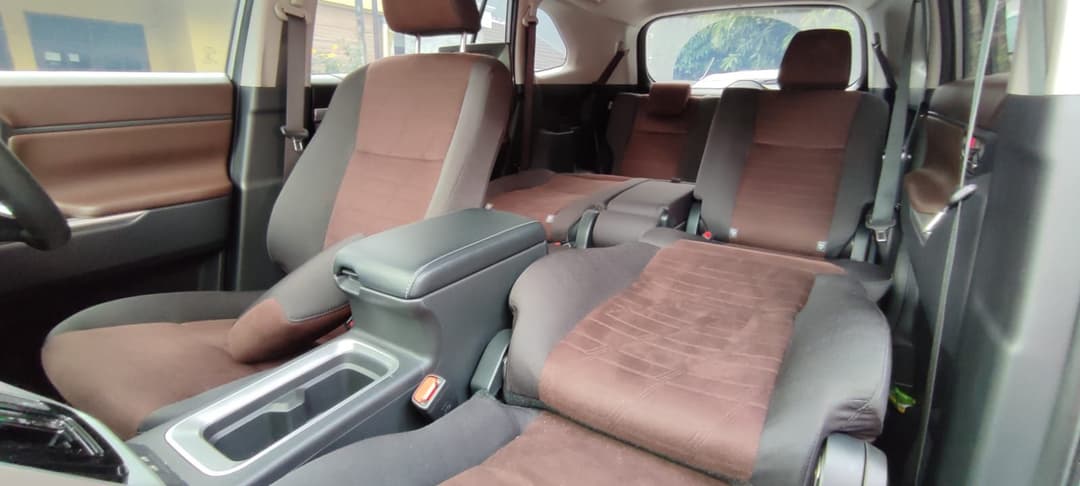 /uploads/Innova_Zenix_folded_seats_3_7d45d1cb4a.jpeg