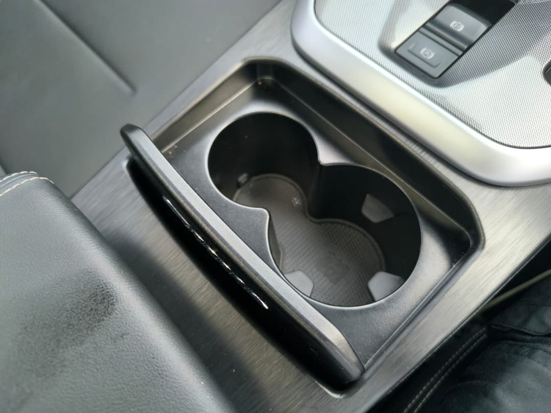 /uploads/Jolion_Cup_Holder_4ae7b86b81.jpeg